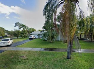 18555 SW 94th Ave, Cutler Bay, FL 33157
