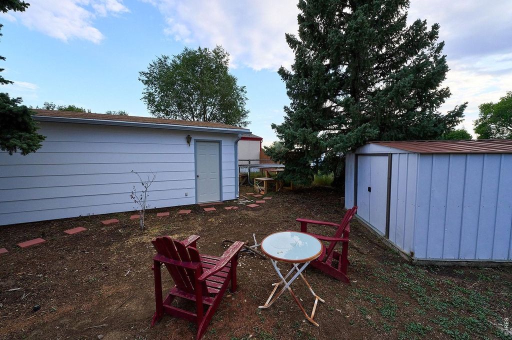 2828 Mango Pl
