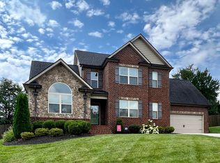 1312 Fox Ridge Dr, Powell, TN 37849
