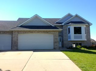 1322 Birch Dr, Mayer, MN 55360