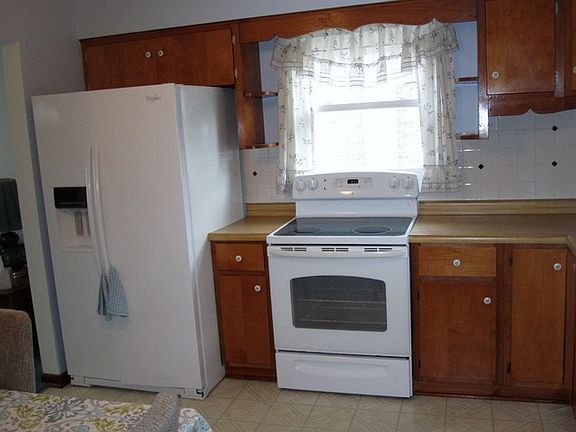 5th image of 3112 Martin Ave