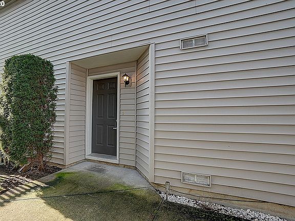 3rd image of 11629 NE 31st St