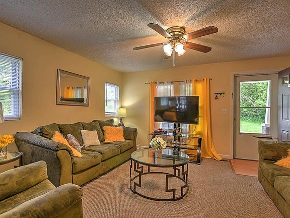 4th image of 522 Meadow Brook Ave