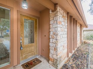 702 Creekbend Dr, Pflugerville, TX 78660