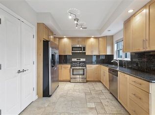 437-1 Whiton St, Jersey City, NJ 07304