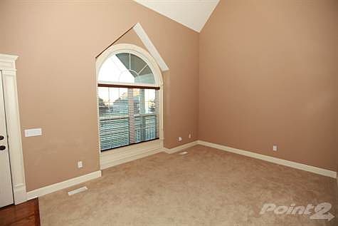 4206 Bennington Living Room