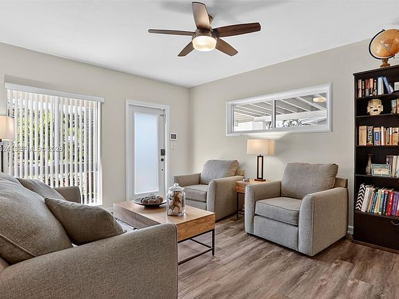 4th image of 409 NW 28th Ct