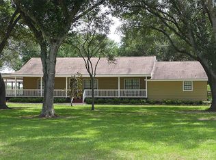 1897 Johnston Rd, Wallis, TX 77485