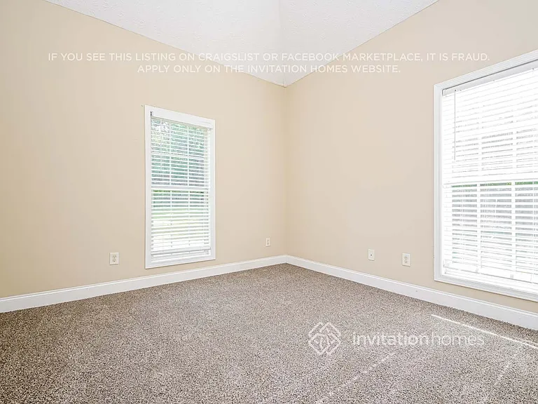 220 Hedgewood Dr — Photo 13
