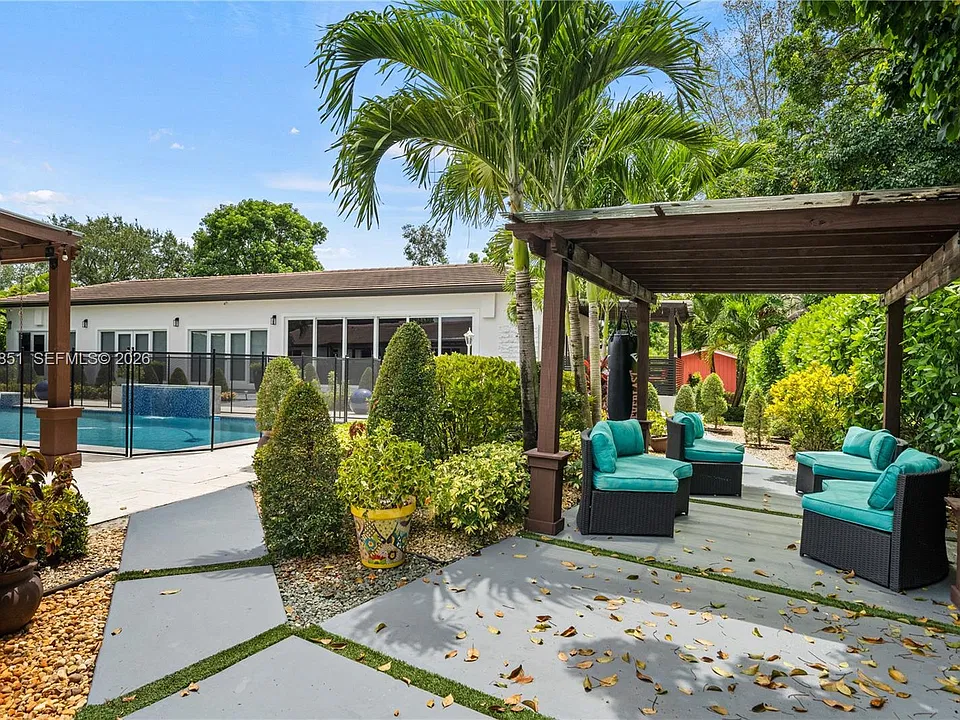 5030 SW 170th Ave