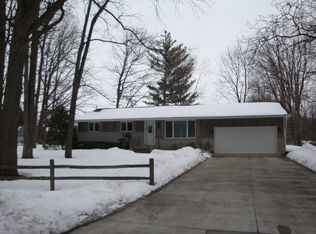2754 Michael Dr, Corunna, MI 48817