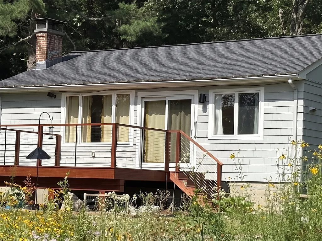 1 bed, 1.0 bath, 816 sqft, $3,300 — Photo 2