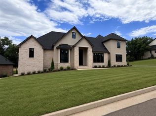 3024 Fountain Creek Dr, Edmond, OK 73034