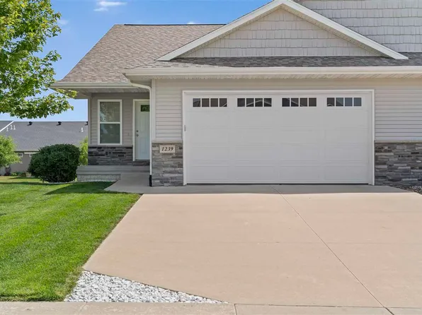 1239 Redbud Ave, Tiffin, IA 52340