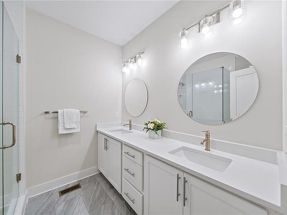5th image of 1247 Zucchini Cir SE