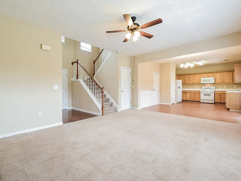 426 Baldwin Ct — Photo 6