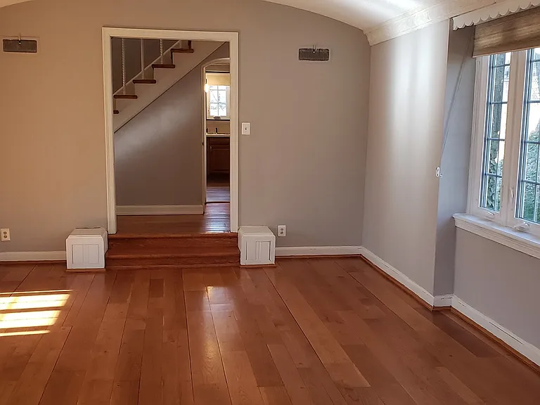 1910 Randolph St NE — Photo 3