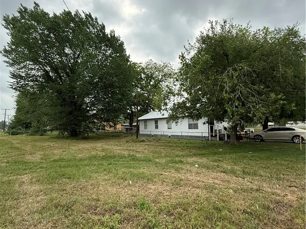 0 N Alamo St, Hearne, TX 77859