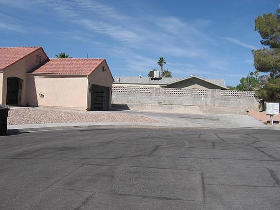 3rd image of 6833 Midpark Cir