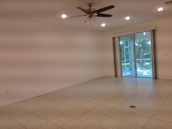 5th image of 177 Castile Ct