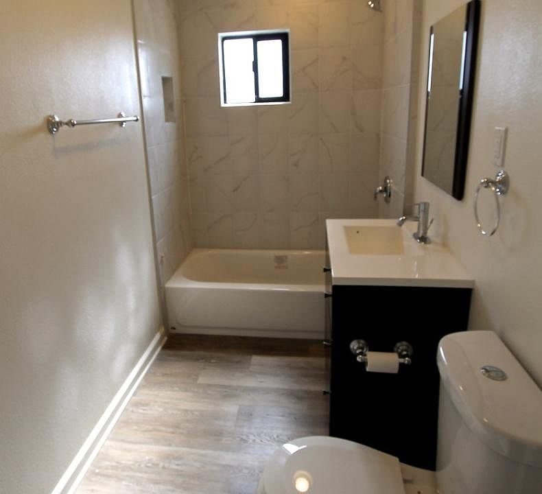 2nd image of 1301 1/2 Cypress Ave