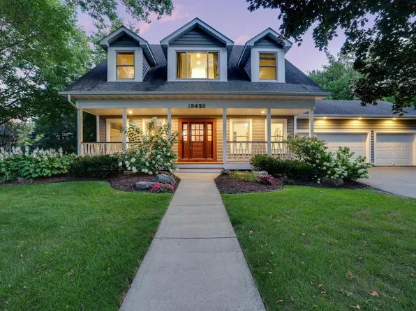 18426 Erin Bay, Eden Prairie, MN 55347