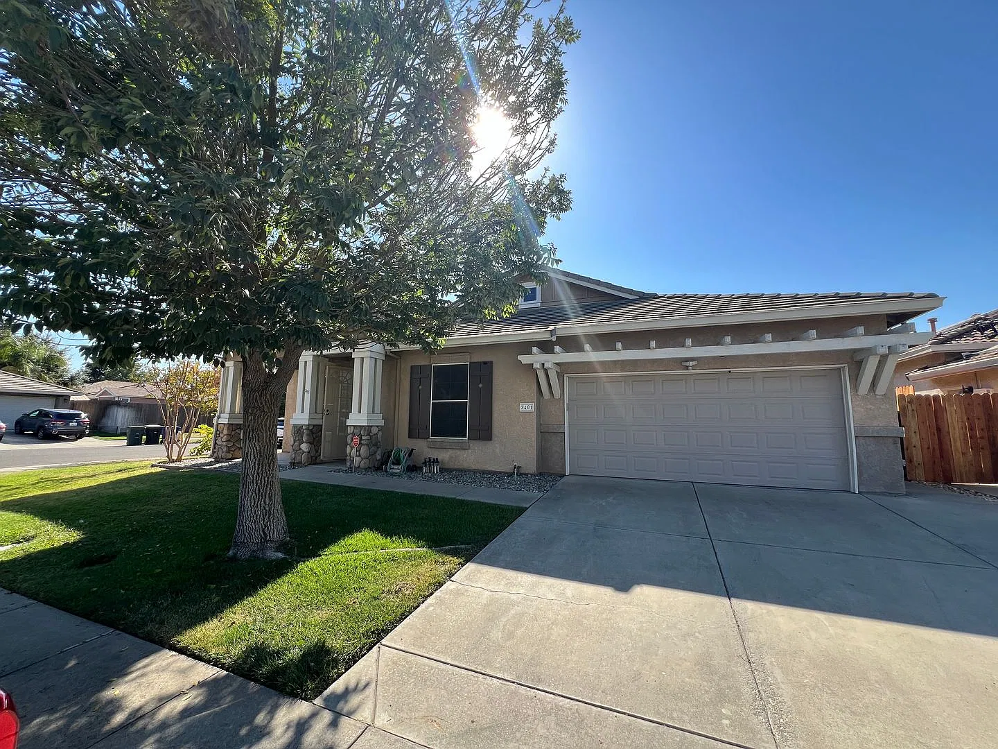 4-bedroom single story located in Sylvan School District! — Photo 3