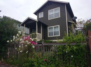 1216 E Barclay Ct, Seattle, WA 98122