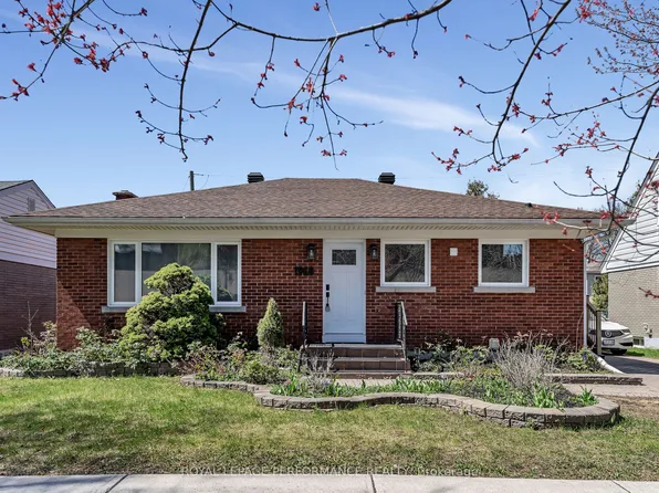 1960 Othello Ave, Ottawa, ON K1G 2A4