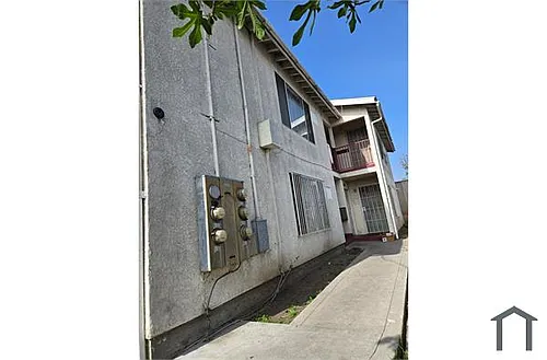 445 Laconia Blvd #1 Photo 1