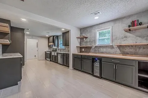 3 bed, 1641 sqft, $1,900 — Photo 2