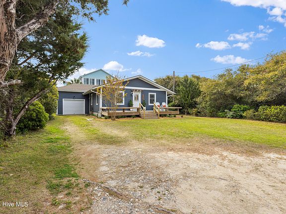 3rd image of 1122 S Topsail Drive