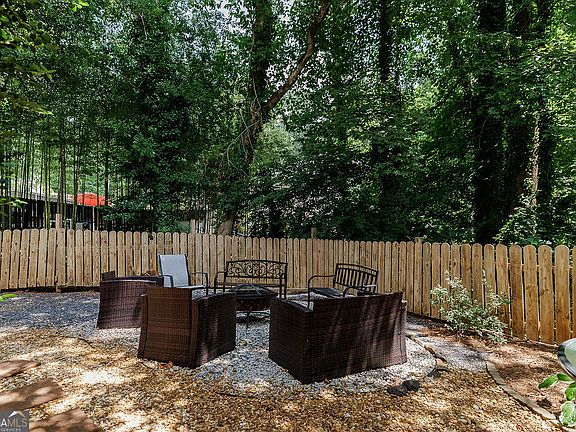 3rd image of 220 Eaglewood Ct