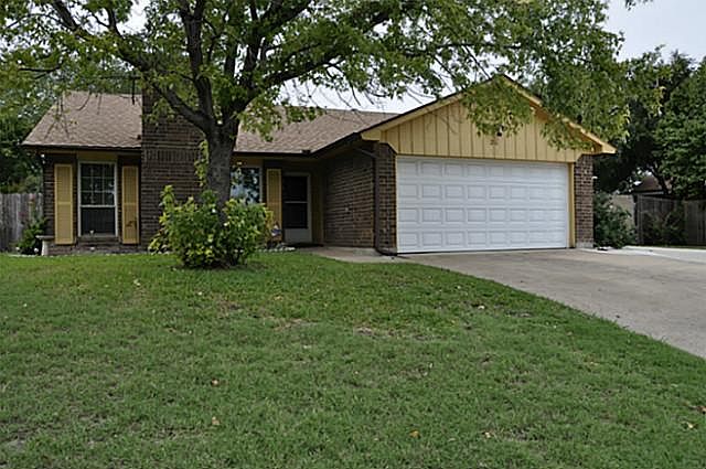 1st image of 216 Grand Meadow Dr