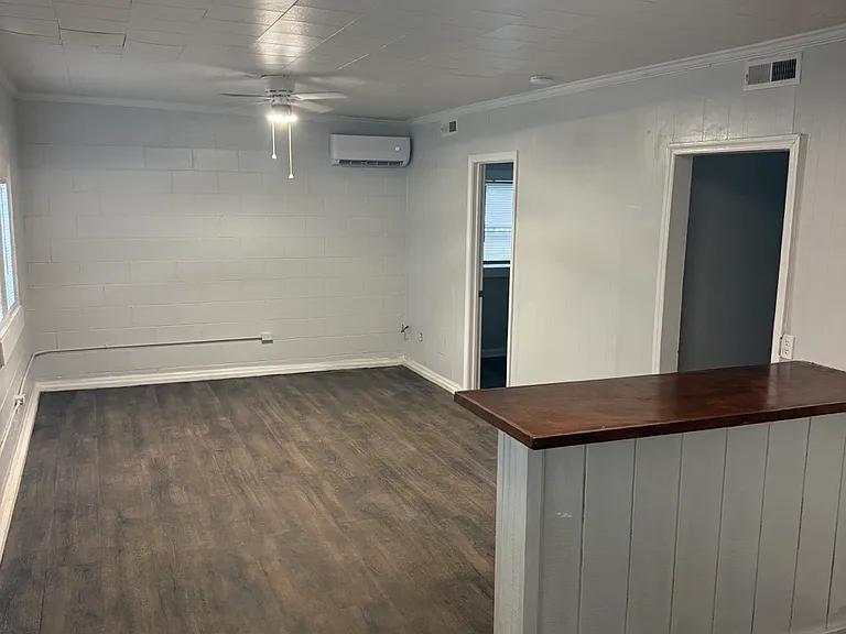 5889 N Carolina Hwy #66 — Photo 2