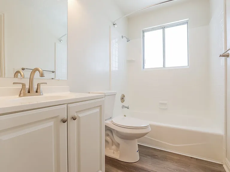 1737 N 1220 W — Photo 16