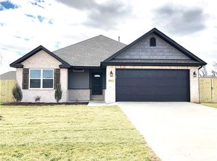 861 Benton St, Prairie Grove, AR 72753