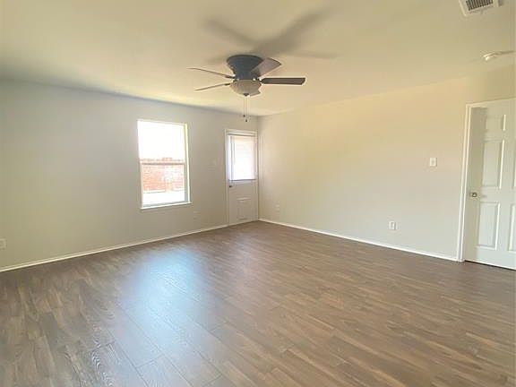 4th image of 46 Larkspur Dr