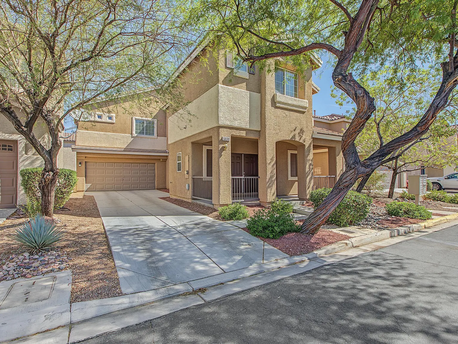 3 bed, 2.5 bath, 2198 sqft, $2,400 — Photo 4