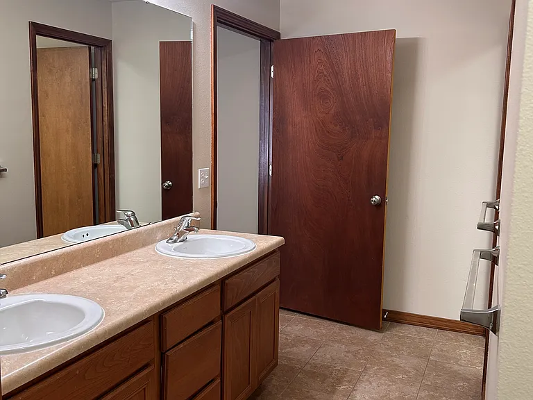 4359 W Meadowmere St — Photo 8