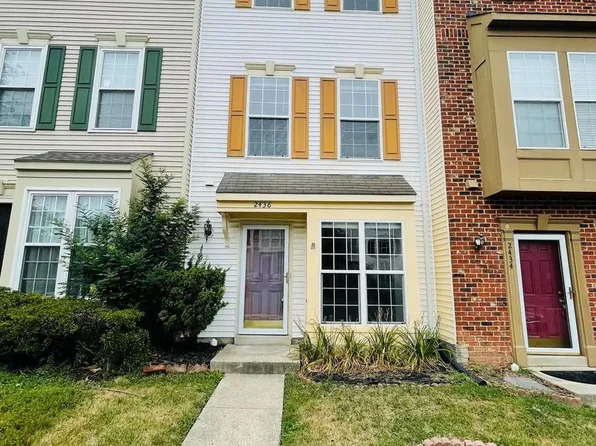 2436 Old Farmhouse Ct, Herndon, VA 20171