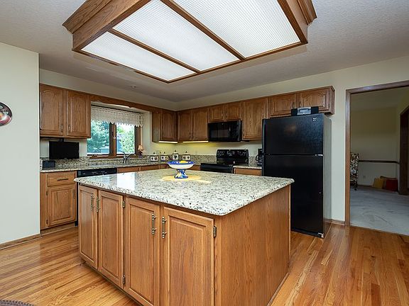 5th image of 5863 S Winwood Dr