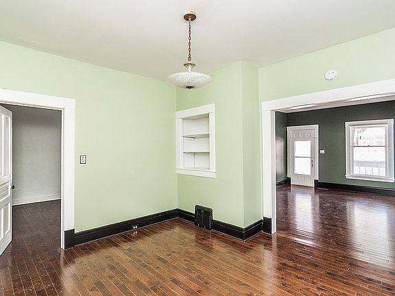 3rd image of 426 Quimby St NE #1