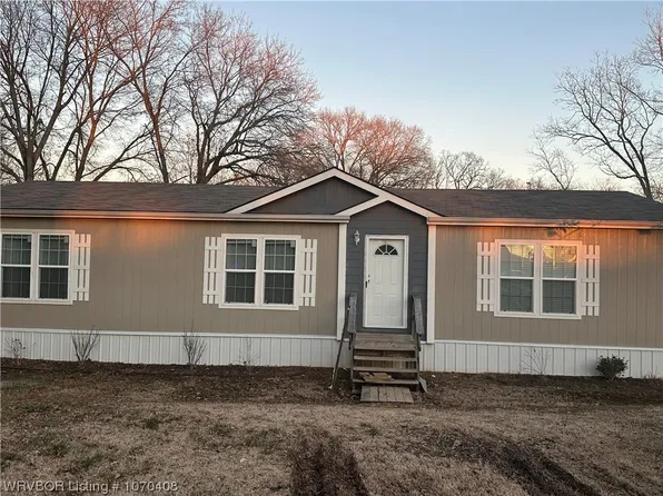 611 S Cedar Ave, Van Buren, AR 72956