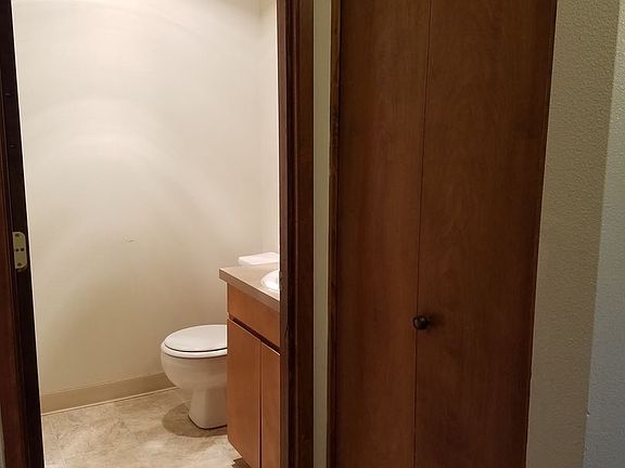 5th image of 9802 NE 19th Ave APT 6