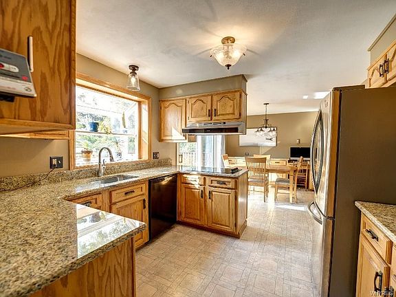 5th image of 30 Jamstead Ct