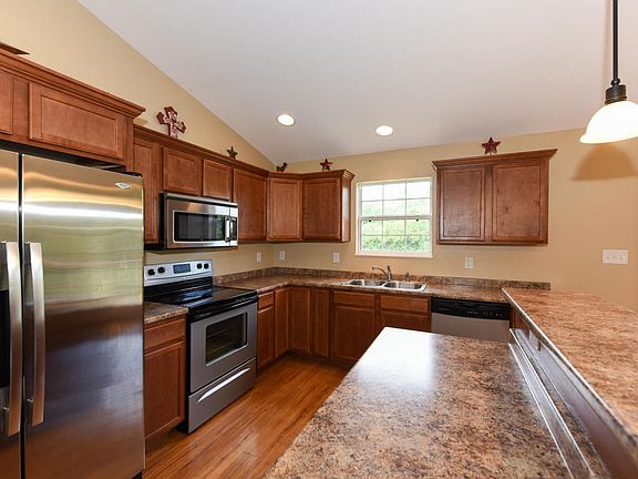 5th image of 519 Kimberly Way