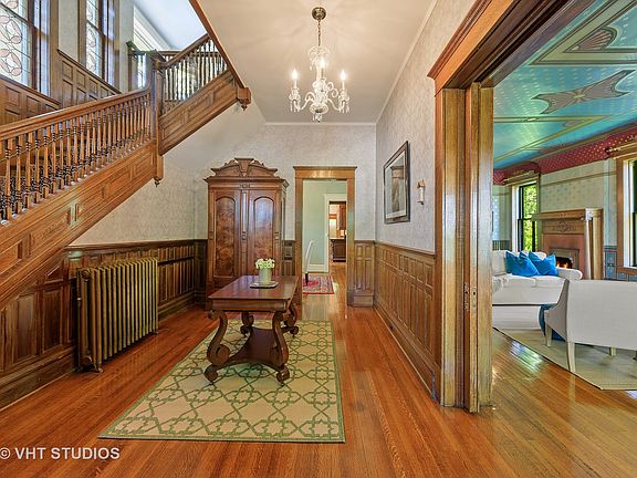 4th image of 111 7th Ave
