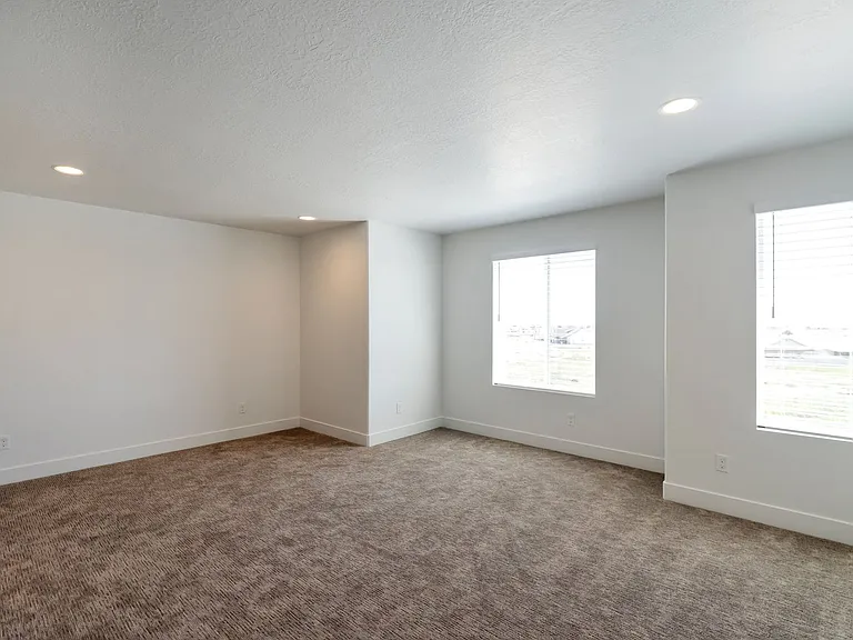 2881 S Bluff Rd #E — Photo 11