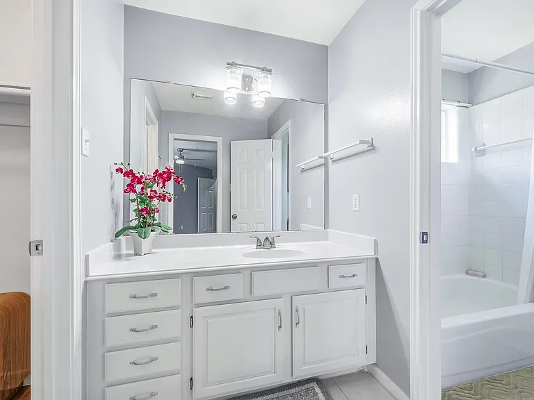 531 W North Hill Dr — Photo 37